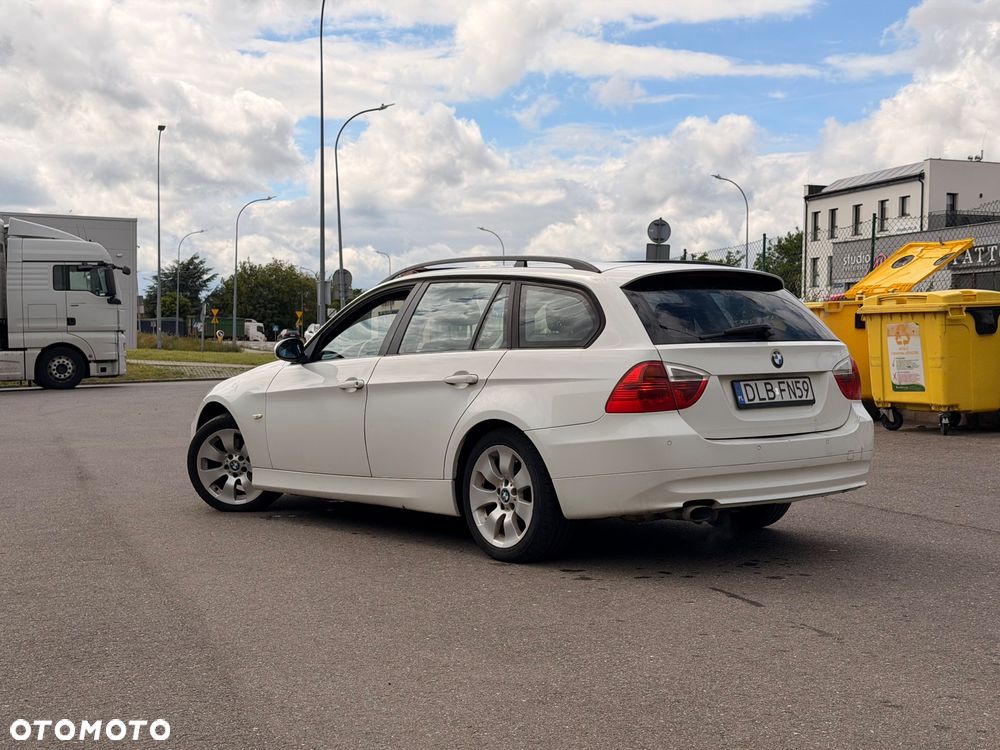 BMW Seria 3 318i - 7