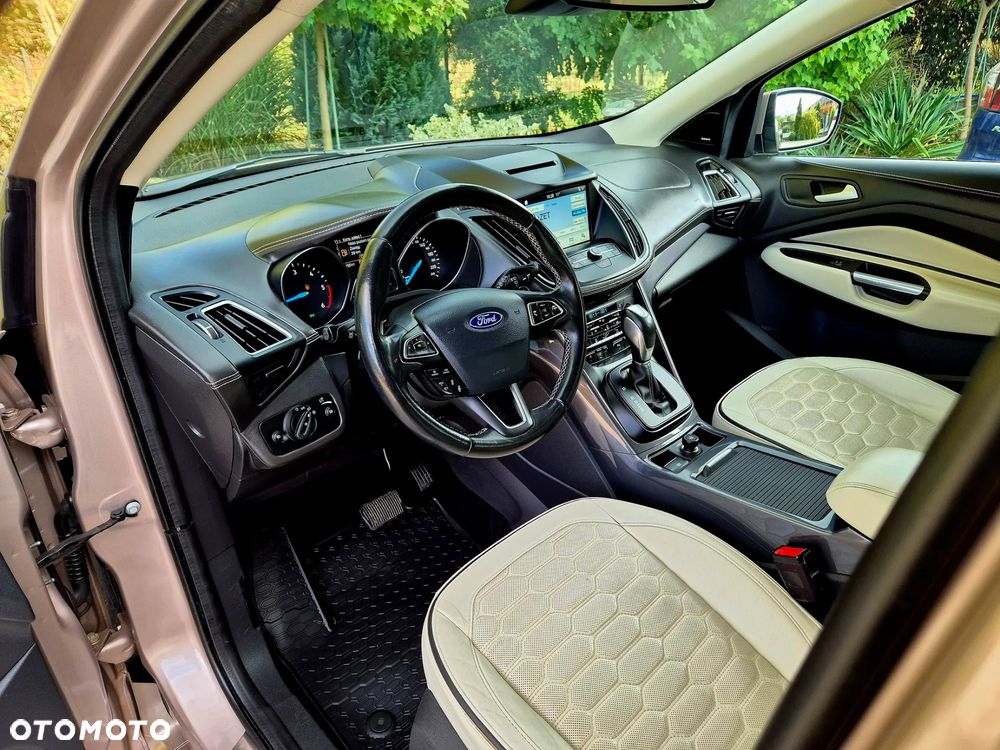 Ford Kuga 2.0 TDCi 4x4 Vignale - 16