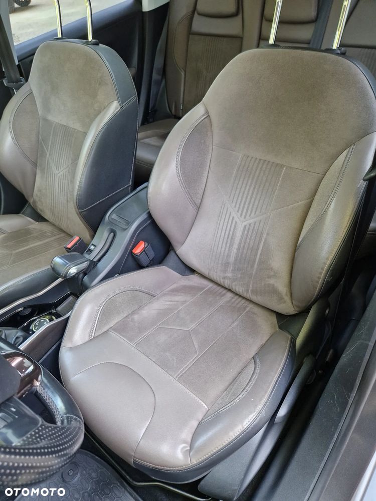 Peugeot 2008 e-HDi FAP 115 STOP & START Allure - 19