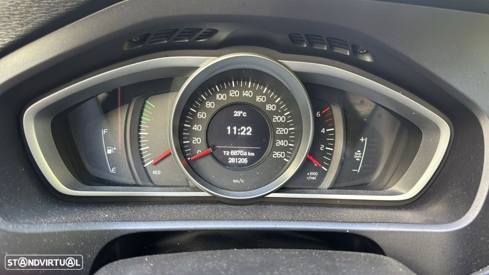 Volvo V40 2.0 D2 Momentum - 5