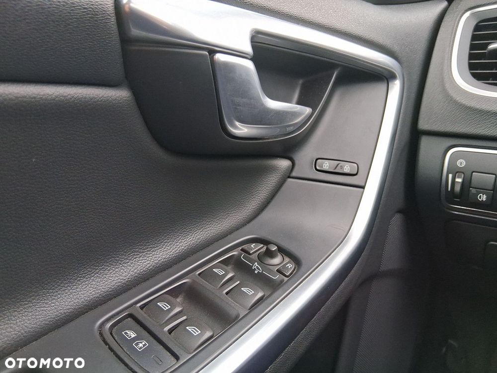 Volvo V60 - 18
