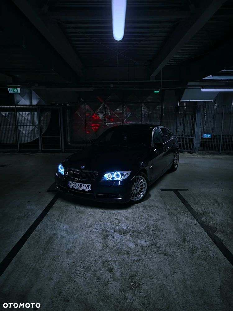 BMW Seria 3 330i - 1
