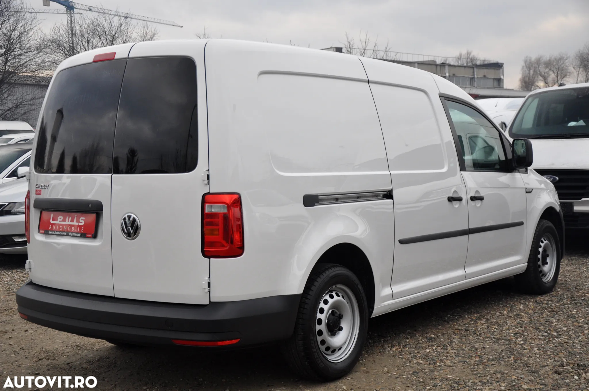 Volkswagen Caddy L2H1 Van - 4