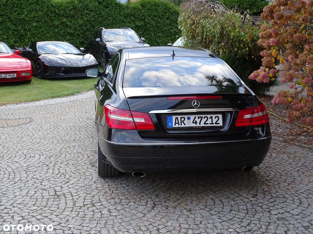 Mercedes-Benz E-Class 2010 photo 3