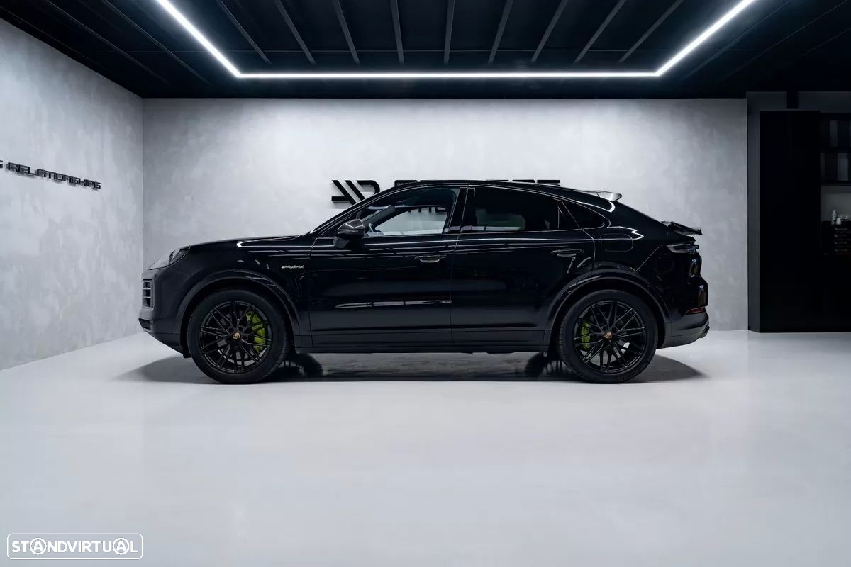 Porsche Cayenne Coupé E-Hybrid - 17