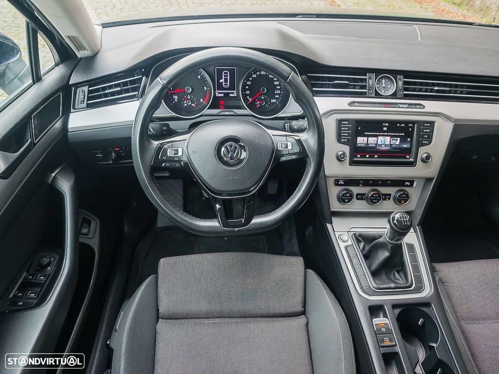 VW Passat 1.6 TDI BlueMotion - 10