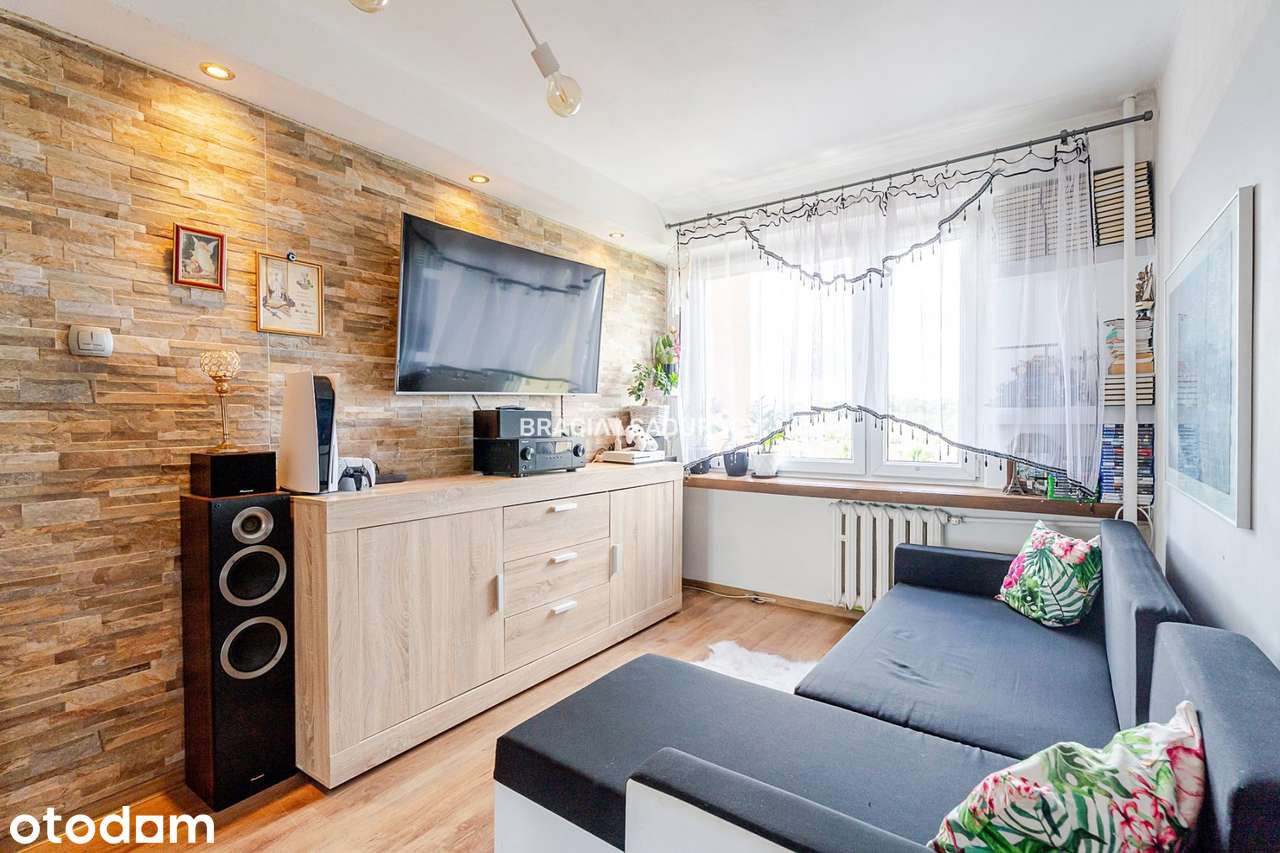 3 pok/ duży balkon/ winda/ ul. Walerego Sławka.
