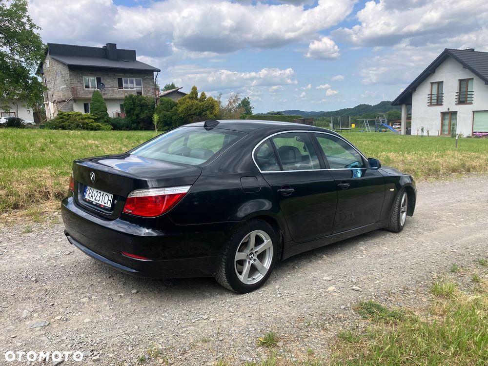 BMW Seria 5 520d - 3