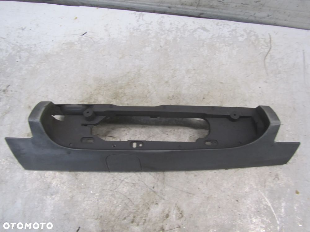 renault trafic-vivaro 06->obudowa lampy prawy tył - 1