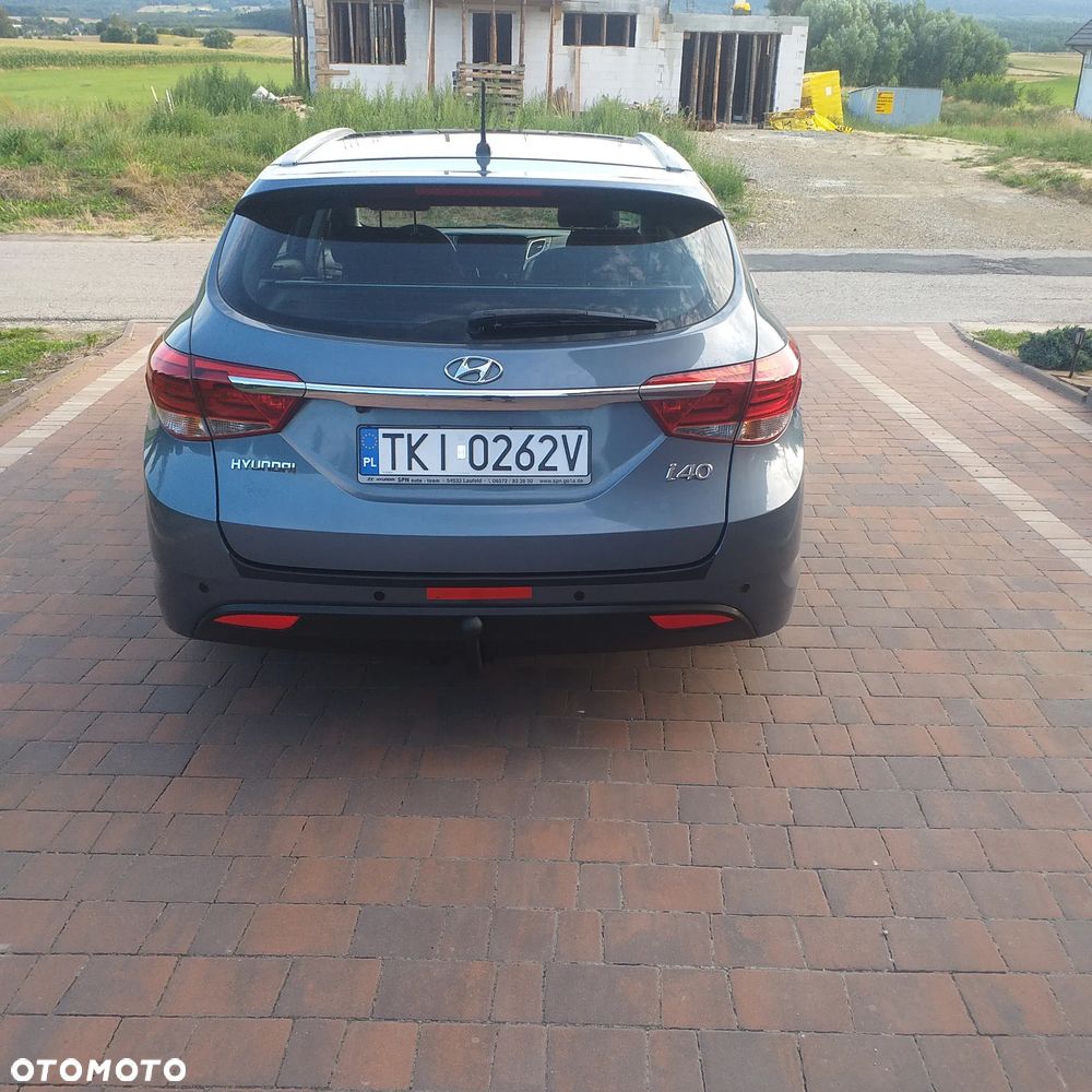 Hyundai i40 Kombi blue 1.6 Trend - 6