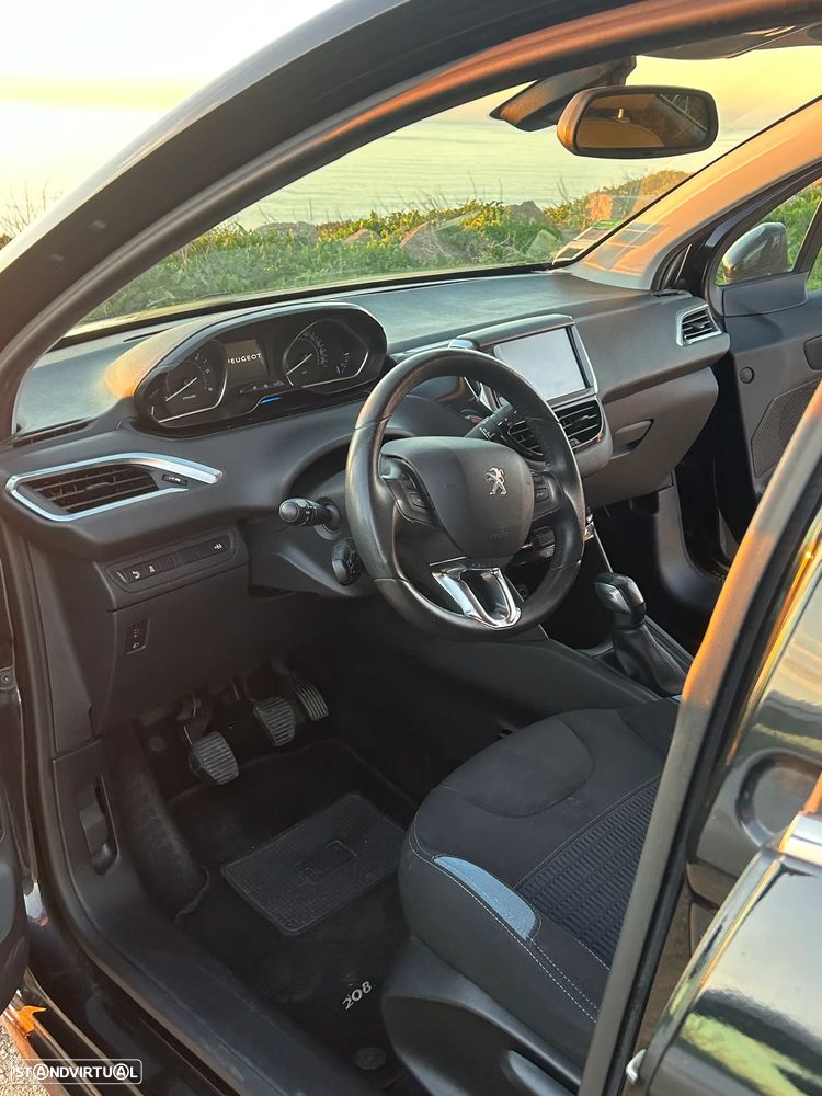 Peugeot 208 1.4 HDi Allure - 3
