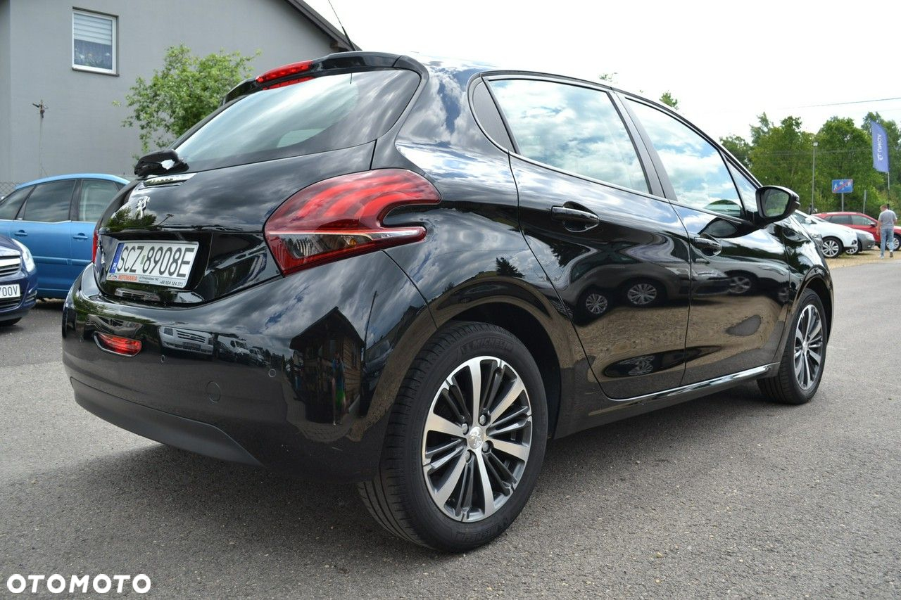Peugeot 208 1.2 PureTech Allure - 5