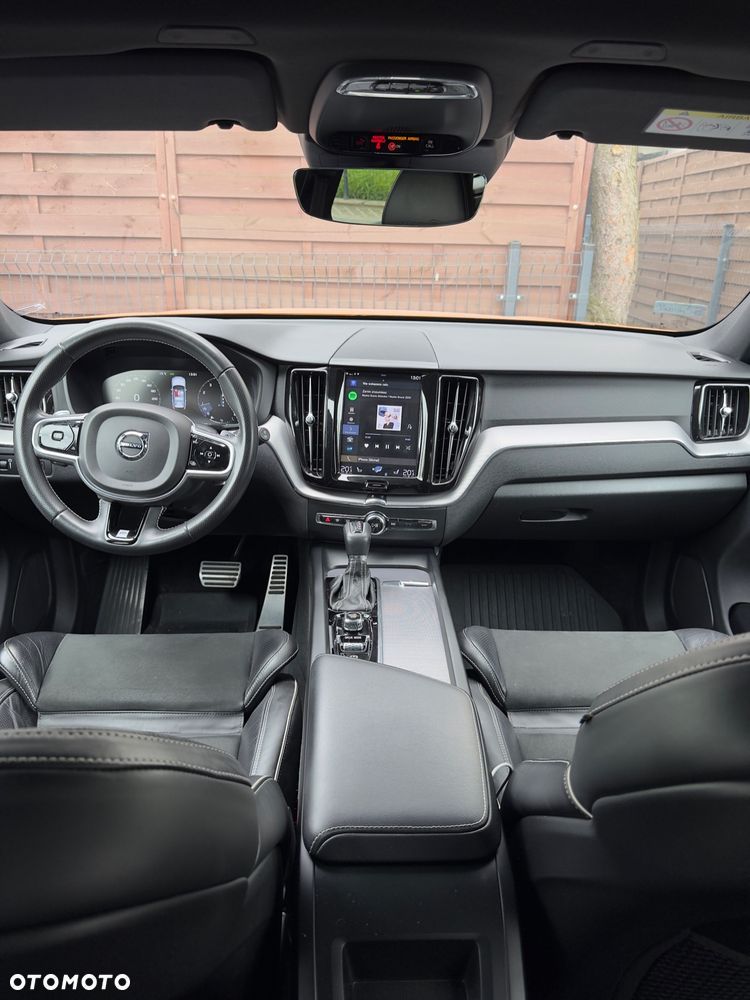 Volvo XC 60 T6 AWD R-Design - 12