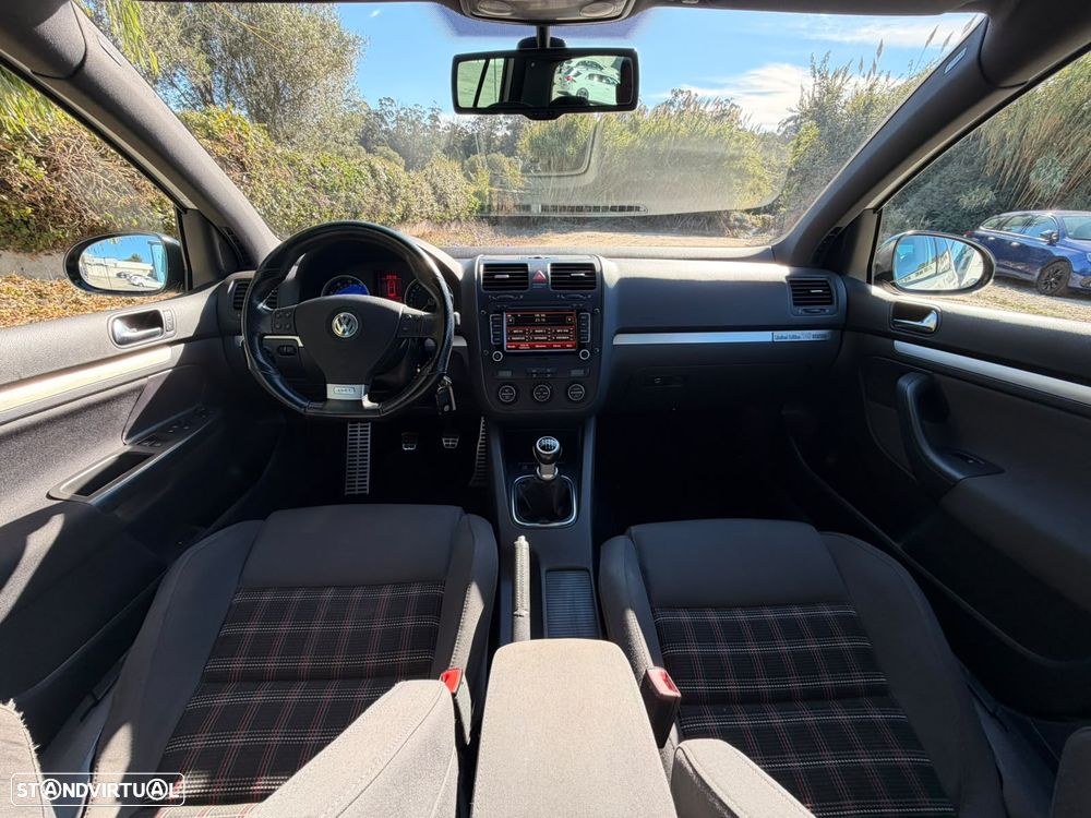 VW Golf - 28