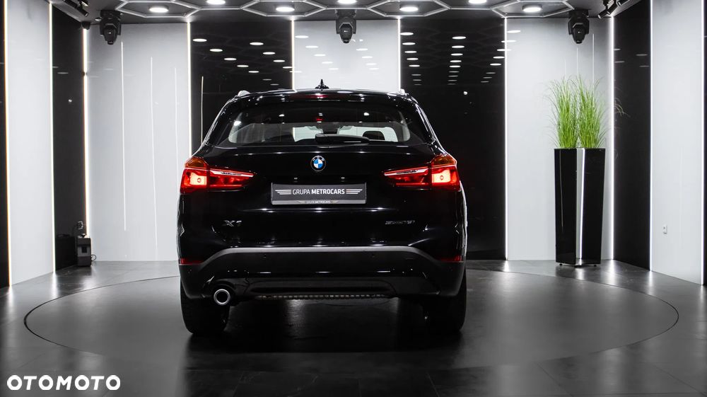 BMW X1 sDrive18i - 6