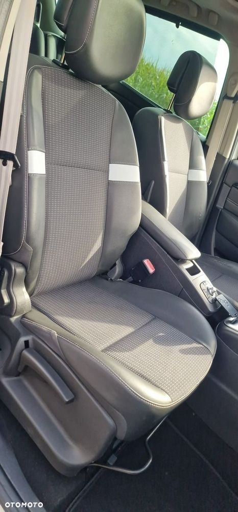 Renault Grand Scenic - 40