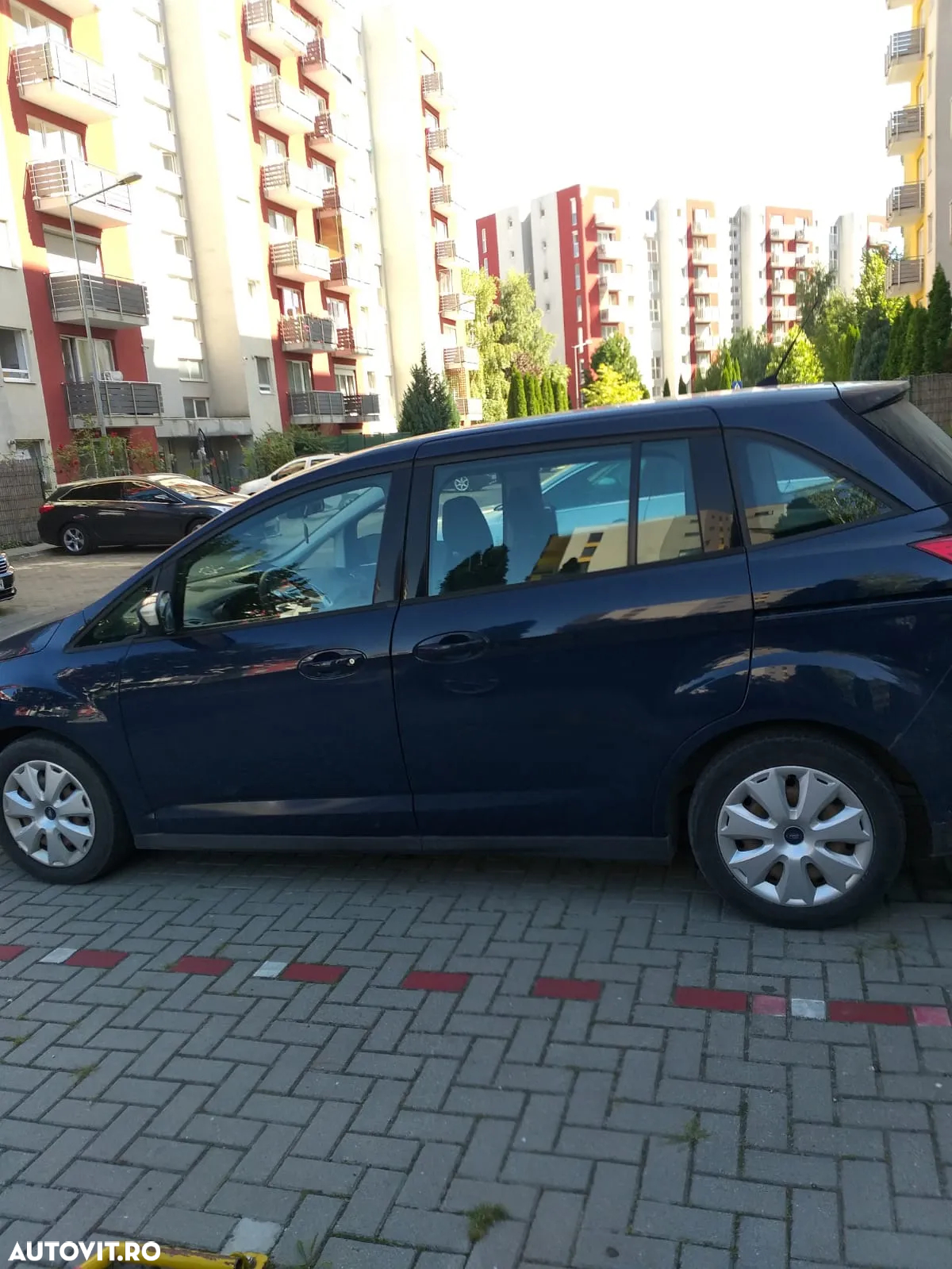Ford Grand C-Max 1.6 TDCi Start-Stop-System Ambiente - 3