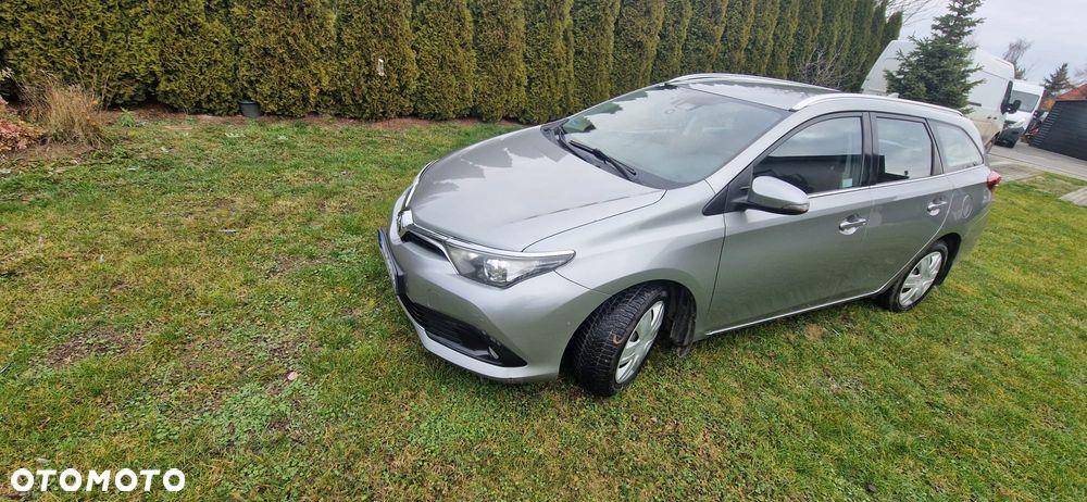 Toyota Auris 1.6 D-4D Premium - 8