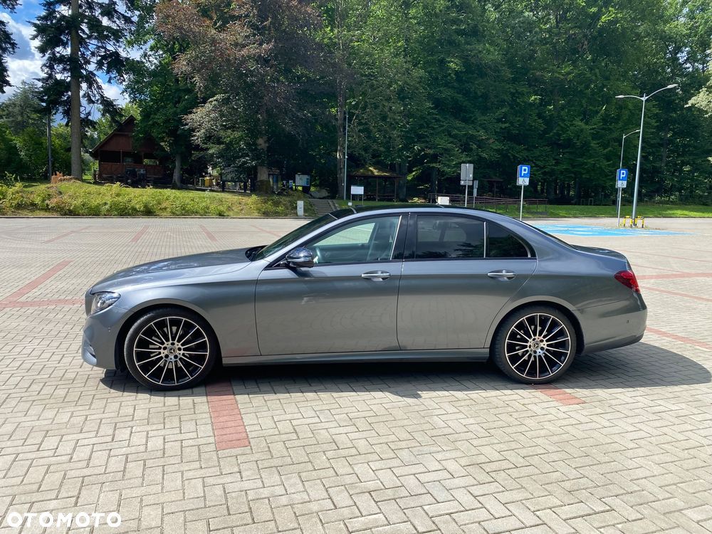 Mercedes-Benz Klasa E 220 d 4-Matic 9G-TRONIC - 3