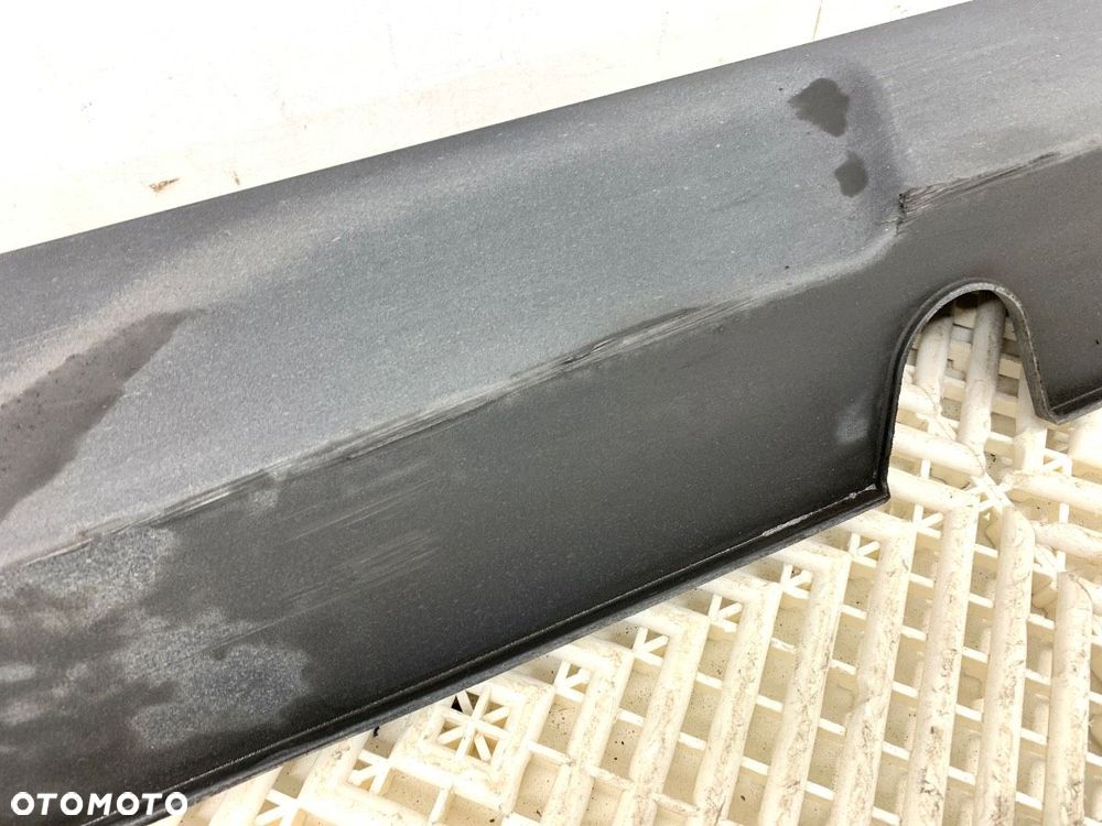 LISTWA PROGOWA PRAWY  HYUNDAI KONA (OS, OSE, OSI) 2017 - 2022 1.0 T-GDi 88 kW [120 KM] benzyna 2017 - 4