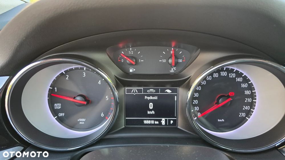 Opel Insignia - 34