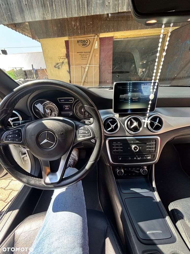 Mercedes-Benz CLA 200 7G-DCT - 11