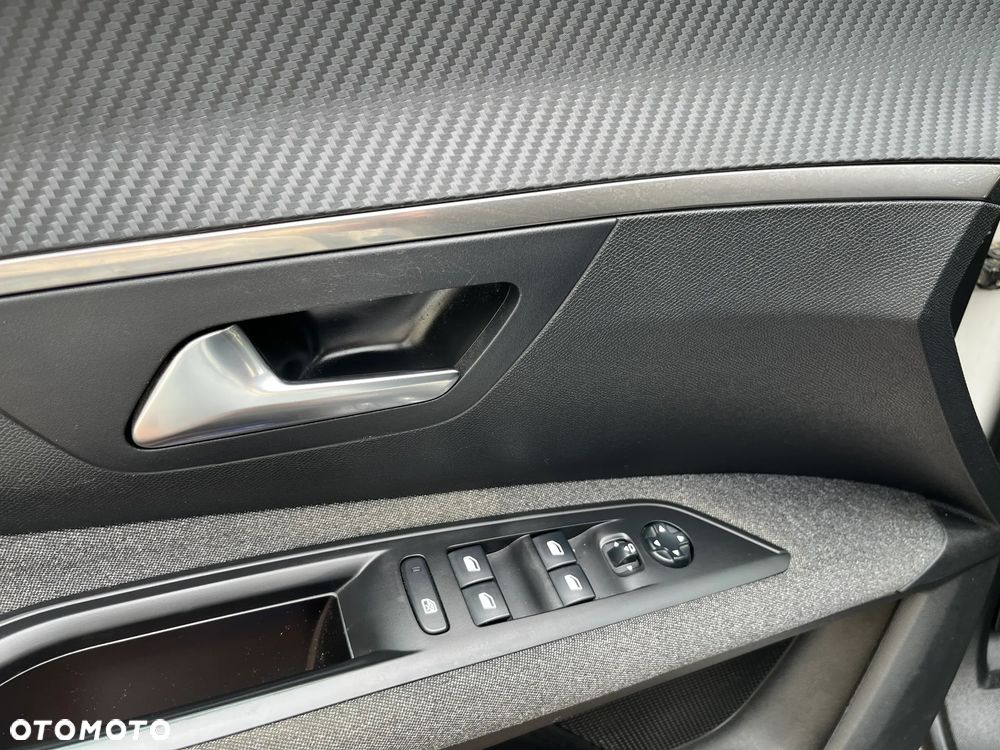 Peugeot 3008 1.2 PureTech Active S&S - 18