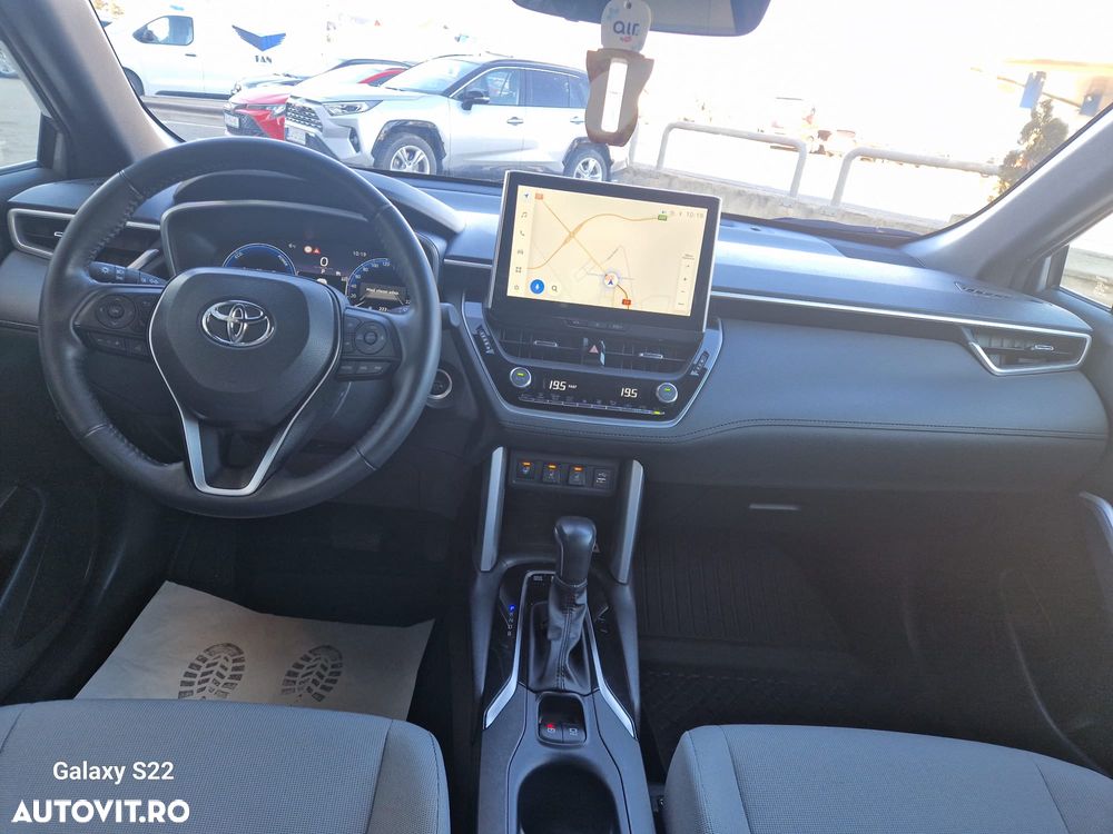 Toyota Corolla Cross - 10