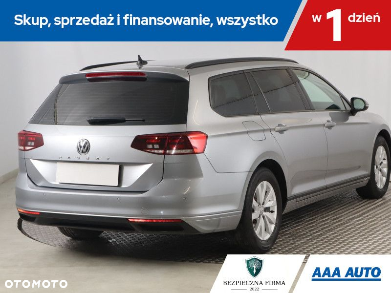 Volkswagen Passat - 6