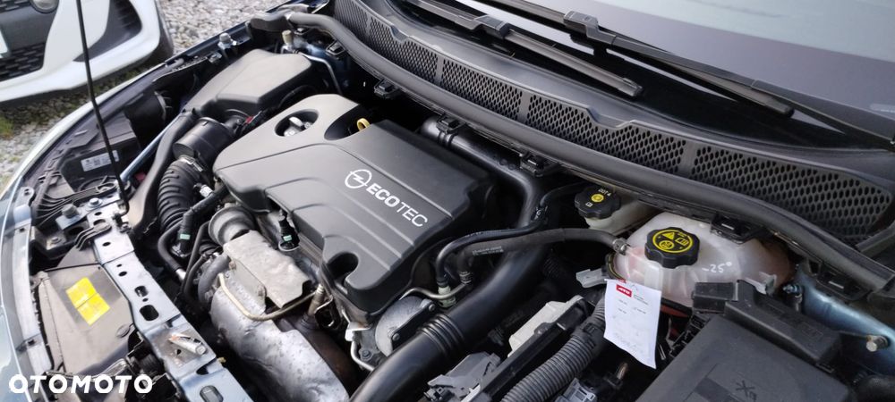 Opel Astra 1.4 Turbo Edition - 37