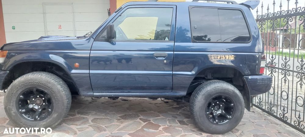 Mitsubishi Pajero - 3