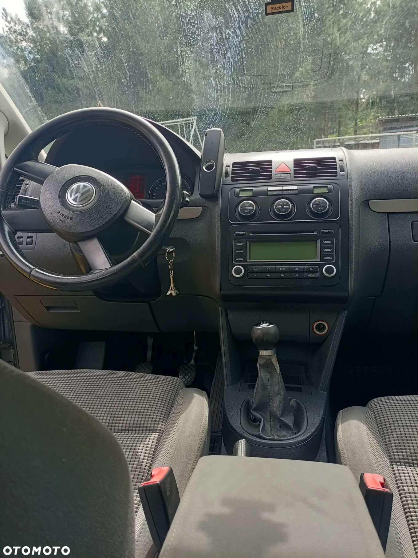 Volkswagen Touran 2.0 TDI DPF Highline - 6