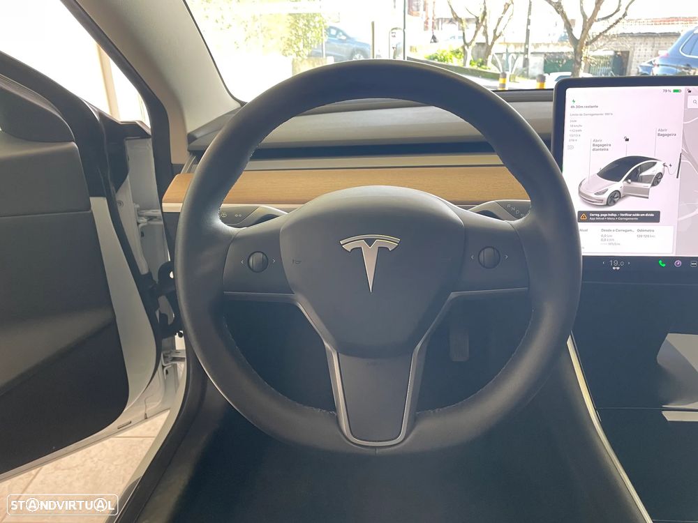 Tesla Model 3 RWD - 27