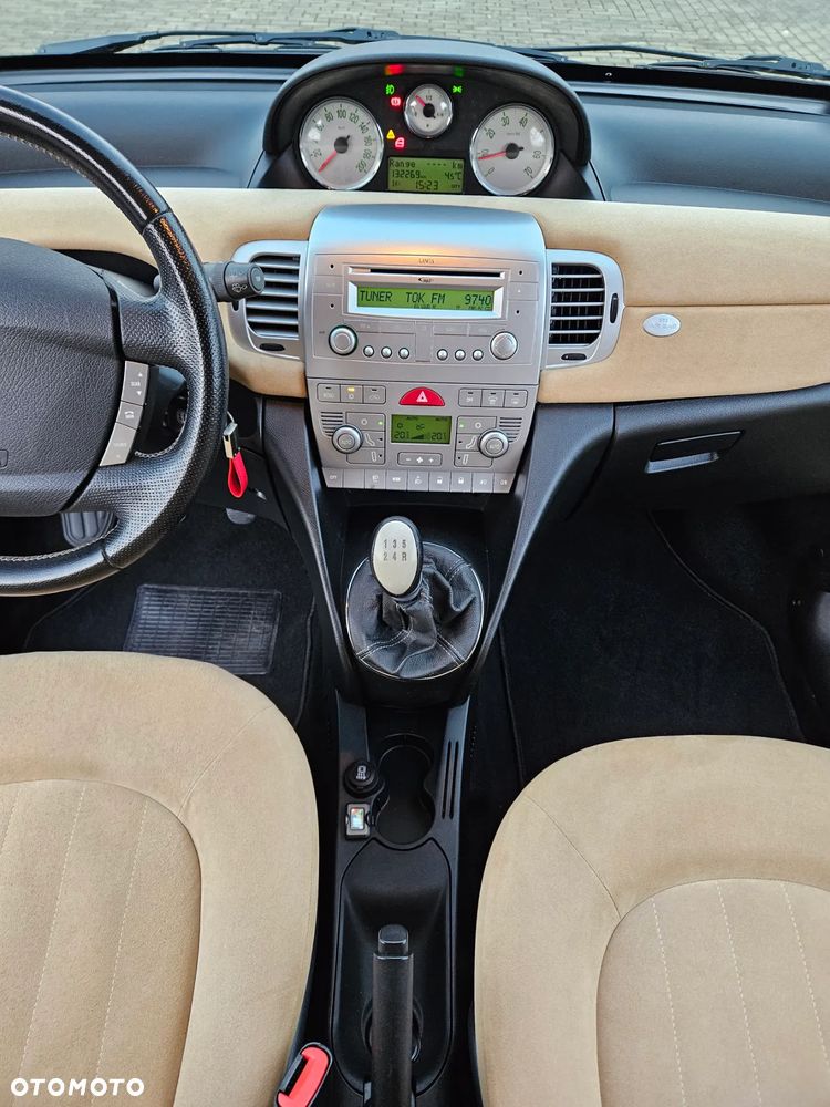 Lancia Ypsilon 1.4 8V Platino (4 os.) - 22