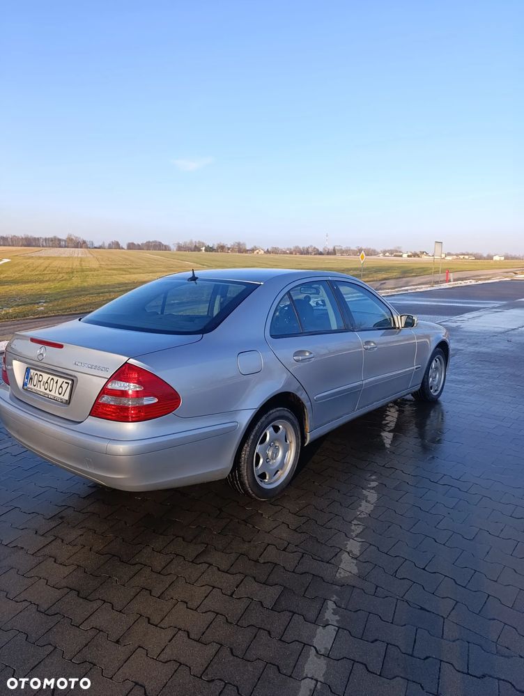 Mercedes-Benz Klasa E 200 Kompressor Automatik Classic - 2