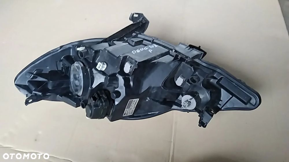 PEUGEOT 107 REFLEKTOR LEWY PRAWY LAMPA - 2