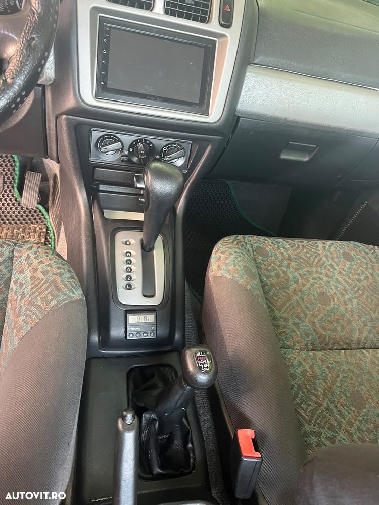 Mitsubishi Pajero Pinin - 31