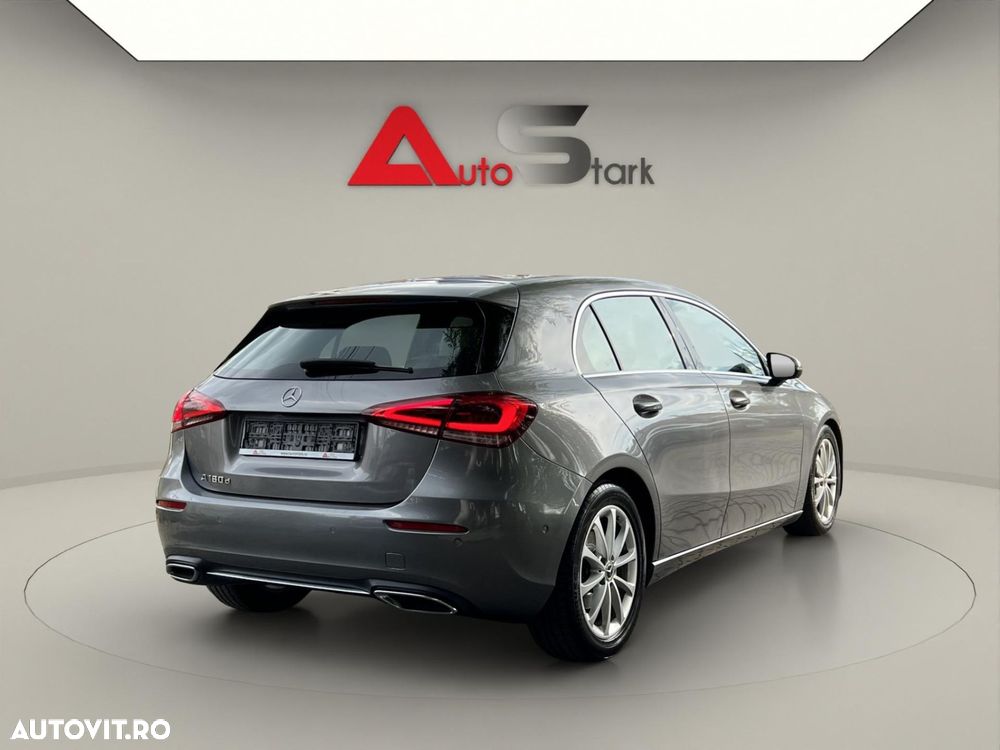 Mercedes-Benz A 180 d 7G-DCT Progressive - 12