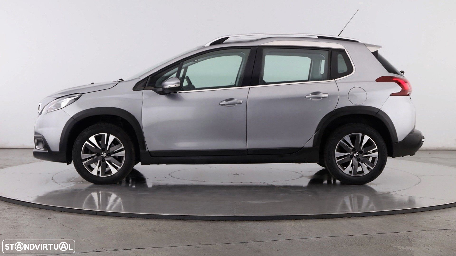 Peugeot 2008 1.2 PureTech Allure EAT6 - 5
