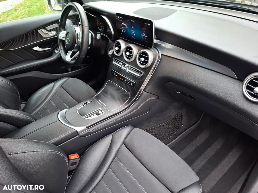 Mercedes-Benz GLC 220 d 4Matic 9G-TRONIC AMG Line Plus - 26