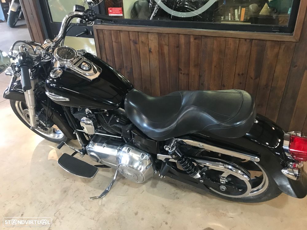 Harley-Davidson Dyna Switchback FLD 103 - 11