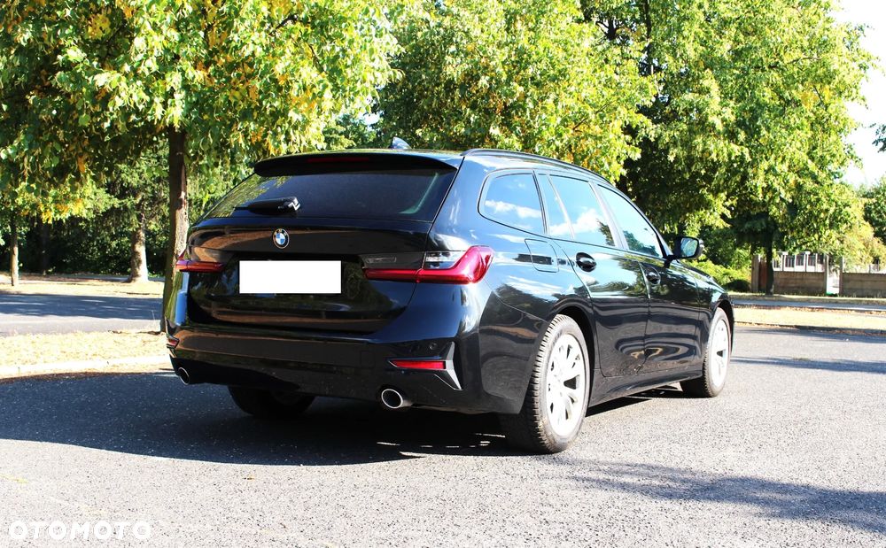 BMW Seria 3 318d Touring Advantage - 8