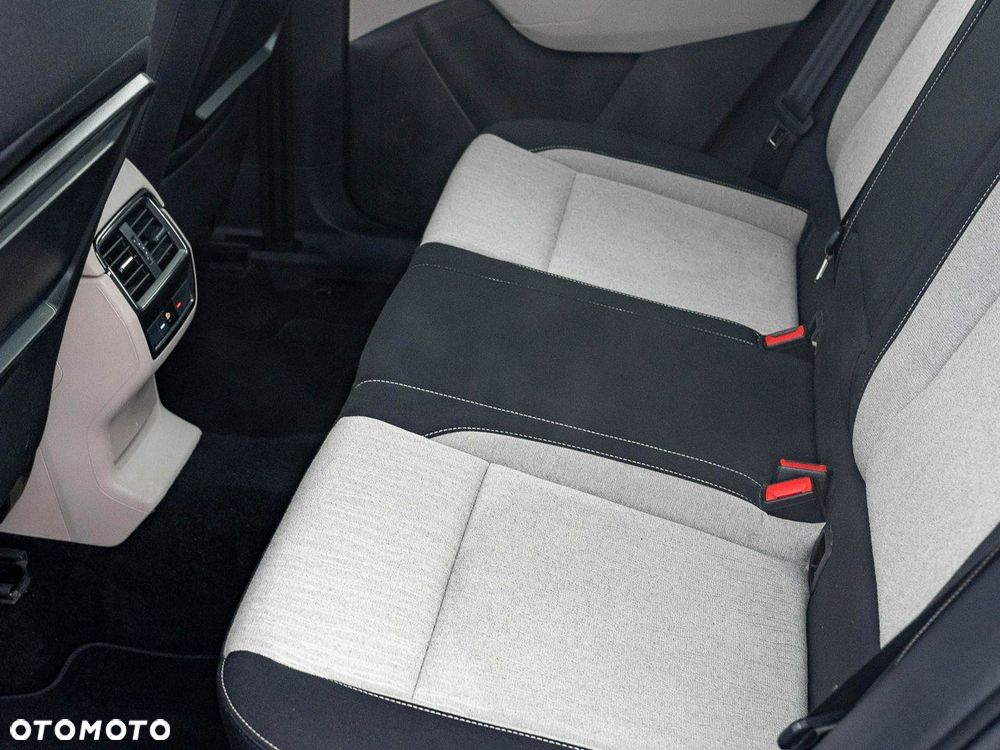 Skoda Karoq 2.0 TDI SCR 4x4 Style DSG - 23