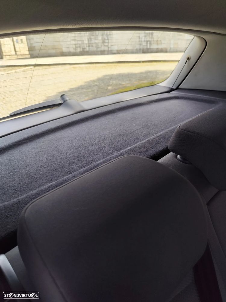 VW Golf 1.9 TDi Confortline DSG - 44