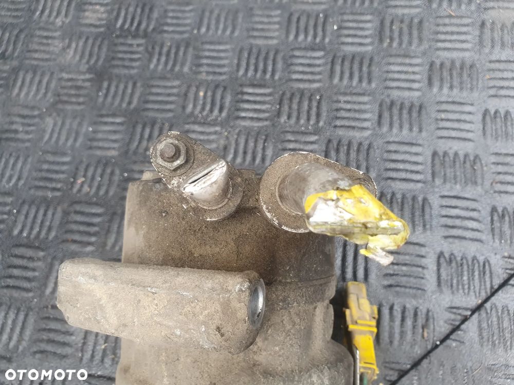 SPRĘŻARKA KOMPRESOR KLIMATYZACJI CITROEN / PEUGEOT SANDEN SD6V12 - 5