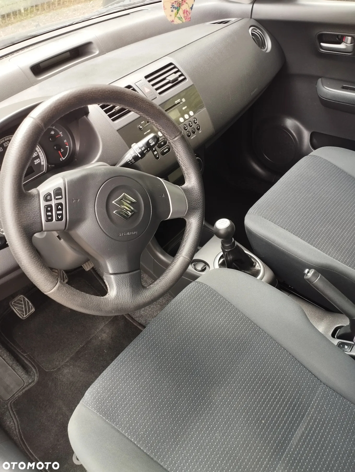 Suzuki Swift - 12