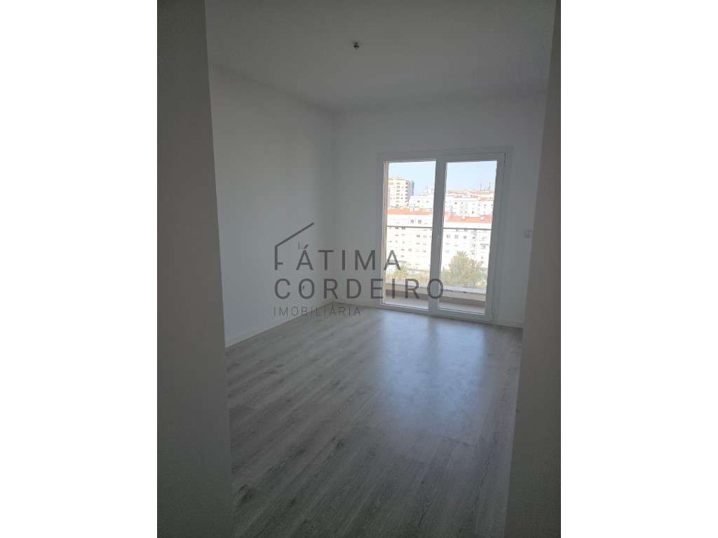 T2 Duplex em Construção | Zona Premium de Vale de Milhaços - Grande imagem: 5/13