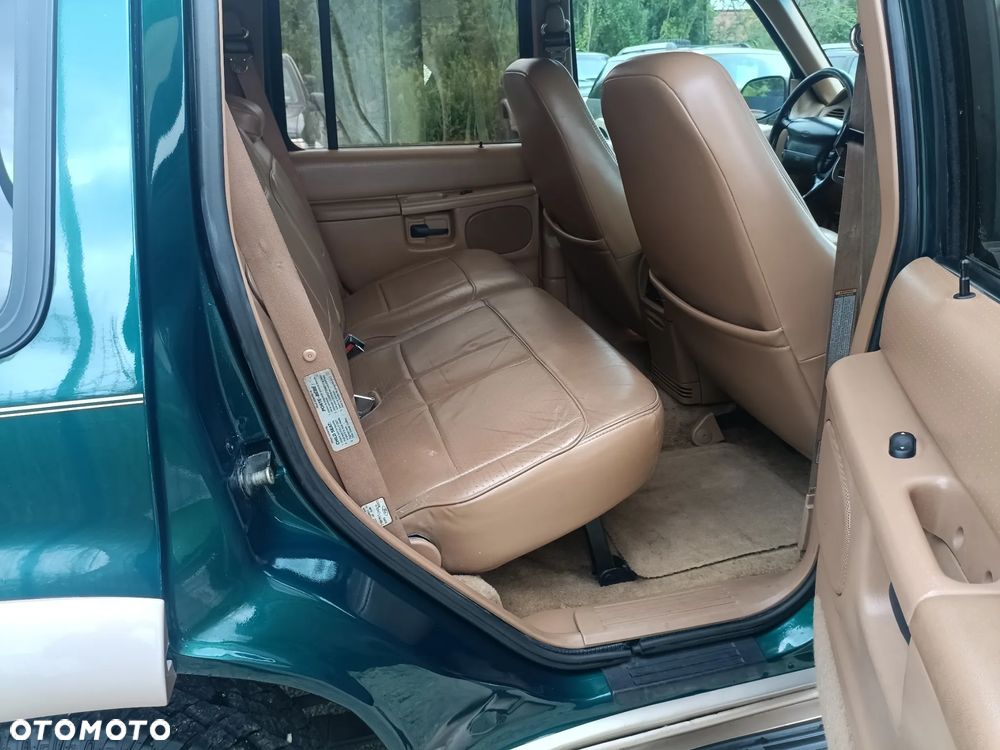 Ford Explorer - 4