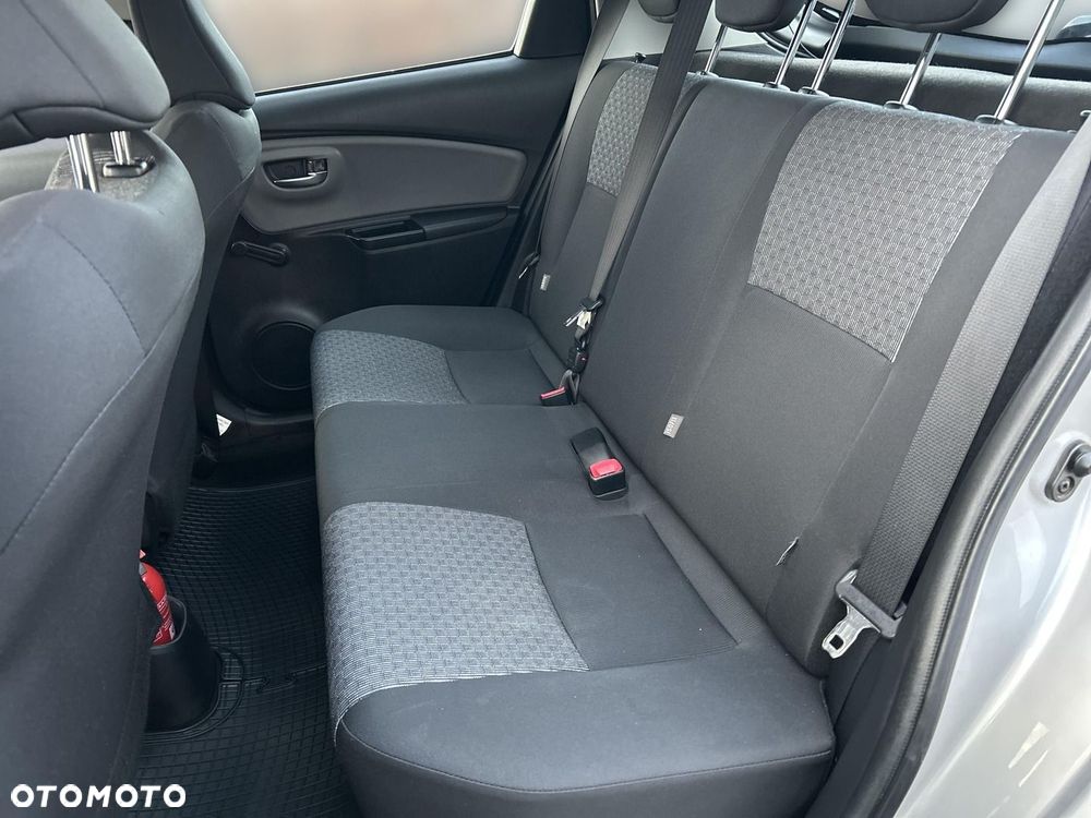 Toyota Yaris 1.33 Premium - 23