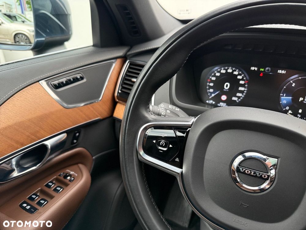 Volvo XC 90 - 26